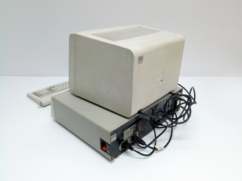 ordenador ibm 5150 pantalla_cpu_teclado plast func 28x38x35 14x50x41 5x49x21 1u